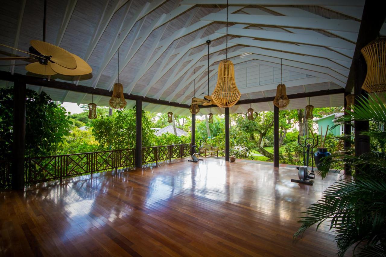 East Winds St. Lucia Hotel โกรส อิส์ลีต ภายนอก รูปภาพ